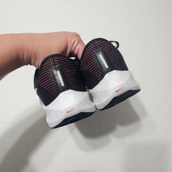 NIKE Air Zoom Pegasus 40 in Black and Crimson Red Men's Size 9 - Picture 6 of 10